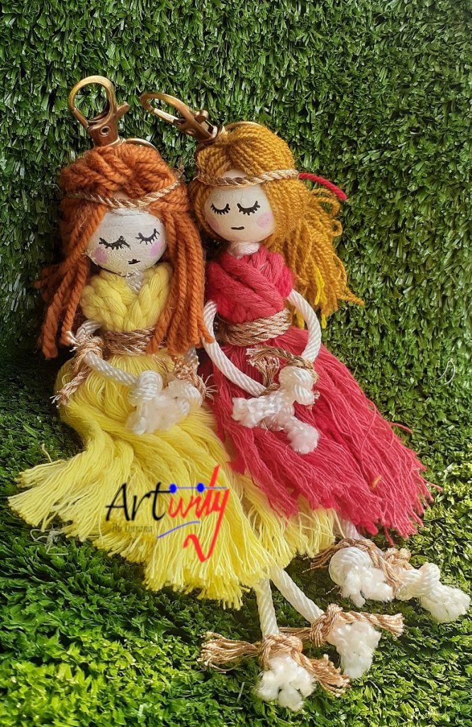 2 Dolls Red and Yellow