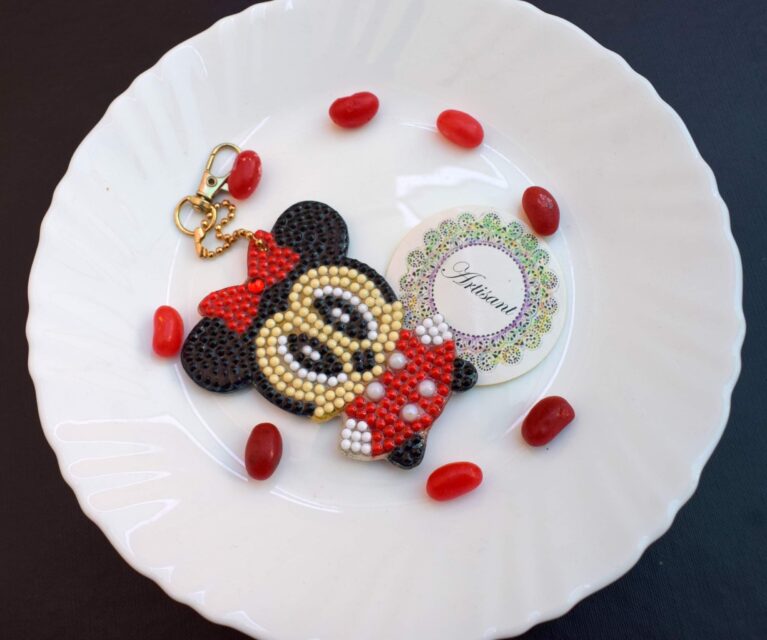 Minnie mouse charm