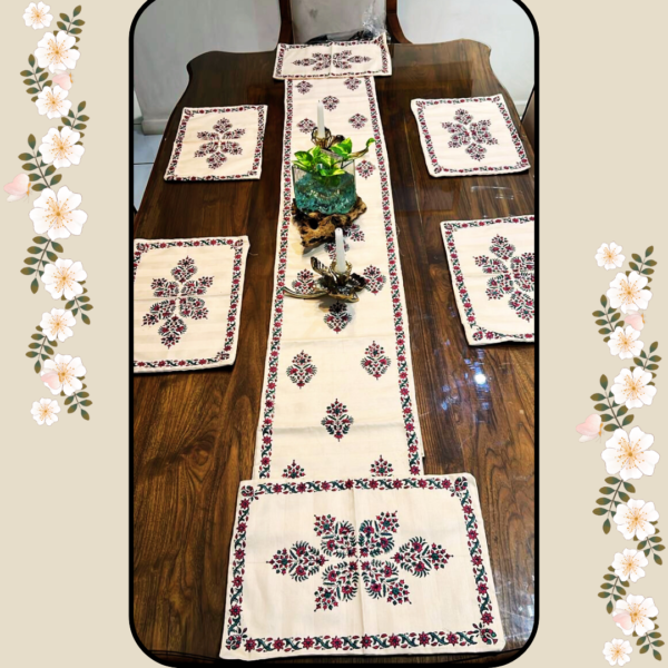 Table runner and 6 placemats